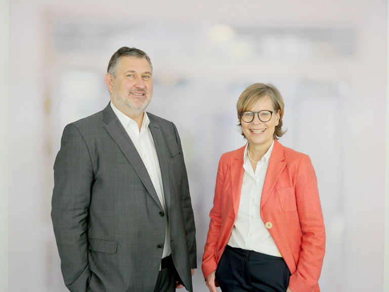 Kirsten Schmale und Olaf Buhr, Geschäftsführende von Hospital LogiServe