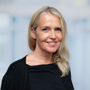 Portraitfoto von Sylvia Kurth, Stationsleiterin Psychoreaktive Störungen und Depressionen, Klinik für Psychiatrie und Psychotherapie im Albertinen Krankenhaus Hamburg Portraitfoto von Sylvia Kurth, Stationsleiterin Psychoreaktive Störungen und Depressionen, Klinik für Psychiatrie und Psychotherapie im Albertinen Krankenhaus Hamburg