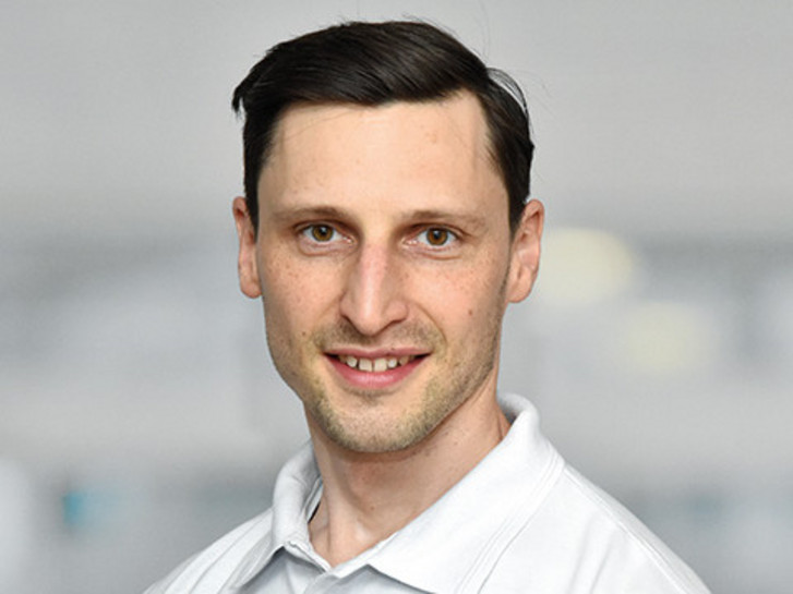 Porträt Priv.-Doz. Dr. med. Benjamin Schäffer, Leitender Arzt Department für Elektrophysiologie - Albertinen International Hospital Hamburg