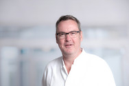 Portraitfoto von Dr. Ralf Gehrckens, Senior Expert in der Klinik für Diagnostische und Interventionelle Radiologie im Albertinen Krankenhaus und Immanuel Albertinen Zentrum für Radiologie.