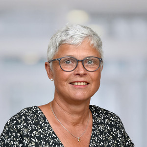 Portrait Sabine Bischoff, Ansprechperson für die Aufnahme Radiologie, Terminvereinbarung für die radiologische Diagnostik, Albertinen Krankenhaus, Hamburg-Schnelsen