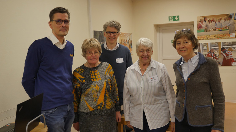 Referenten und Organisatoren der Veranstaltung „Winterblues – wie komme ich da wieder raus?“ im DRK-Haus Norderstedt, Kooperation von DRK, Seniorenbeirat, Ärztenetz HUK & HANN e.V. und Albertinen Krankenhaus.