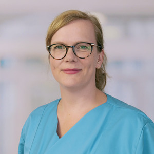 Portrait Dr. Anne Mecklenburg, Oberärztin Anästhesiologie und Intensivmedizin, Albertinen Krankenhaus