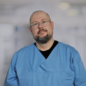 Portraitfoto Martin Sauerland-Seiderer, Stationsleiter Kardiologie, Albertinen Krankenhaus, Hamburg-Schnelsen