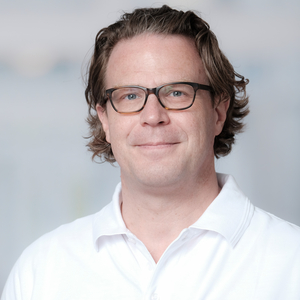 Portraitfoto Dr. med. Jan Stripling, Stellv. Leiter Department für die perkutane Behandlung struktureller Herzerkrankungen, Leitender Oberarzt Klinik für Herzchirurgie, Albertinen Herz- und Gefäßzentrum, Hamburg-Schnelsen